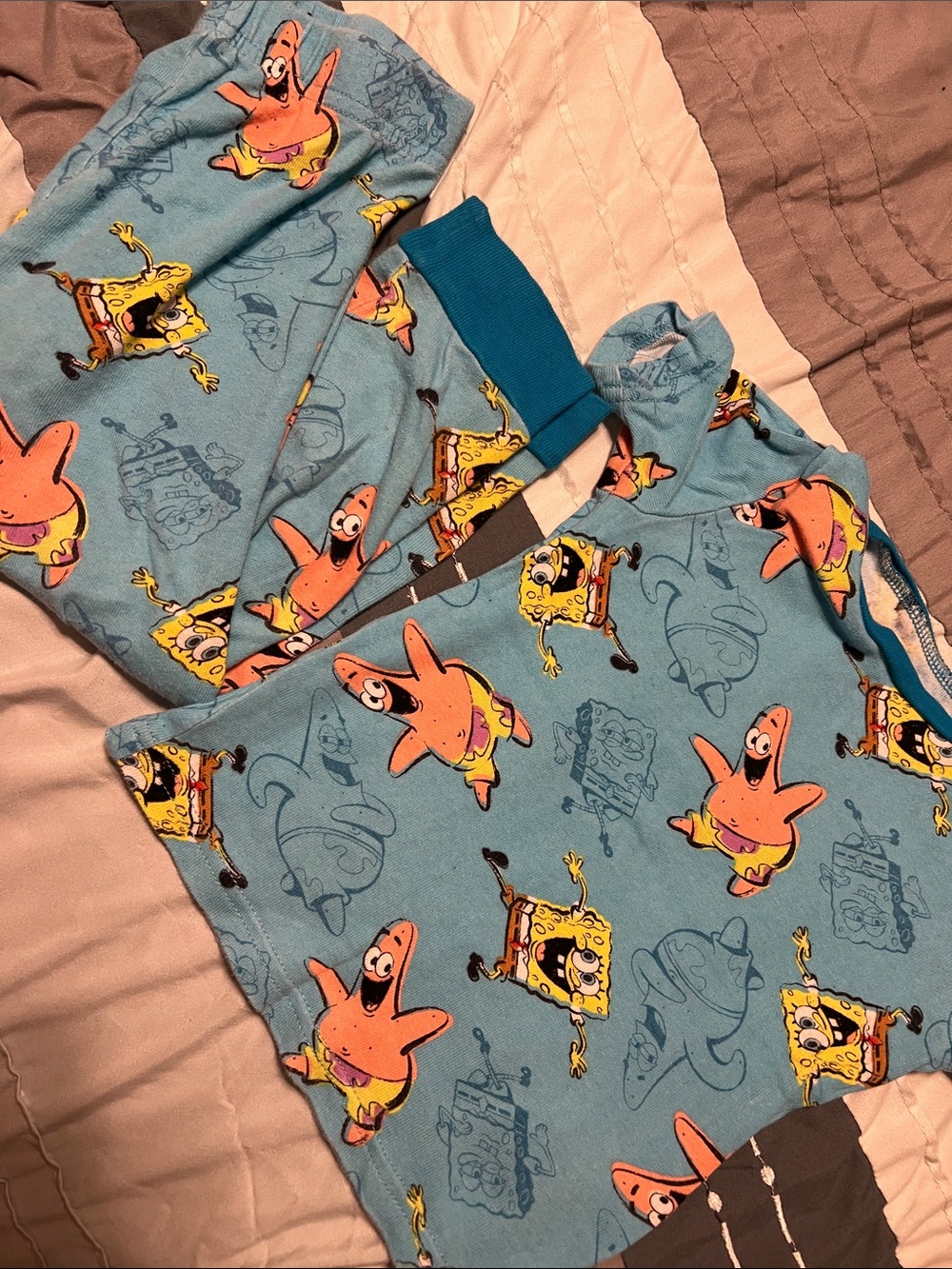 SpongeBob Squarepants Light Blue Kids Pajama Set with SpongeBob & Patrick Print